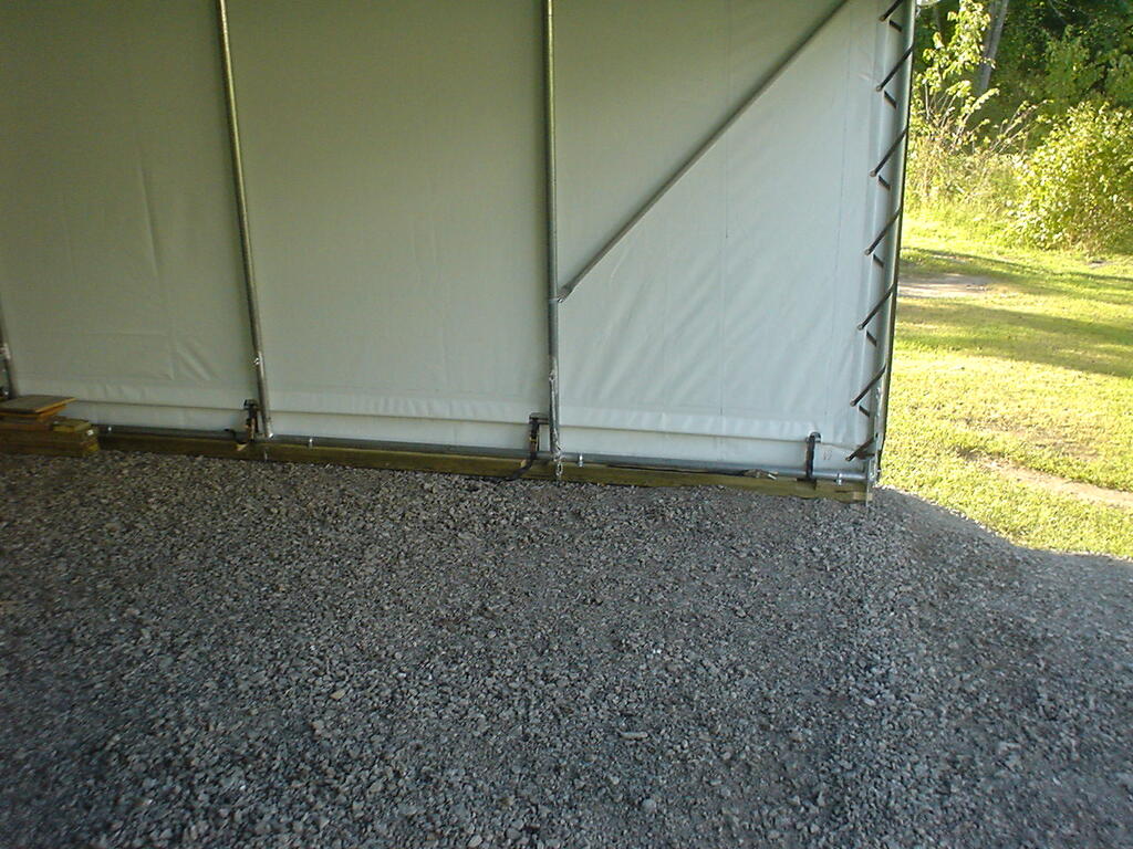 765376660_Newgarageonwoodwithcablesburied2.jpg.3e0fa84ba1438a8a14189b1c02e39120.jpg