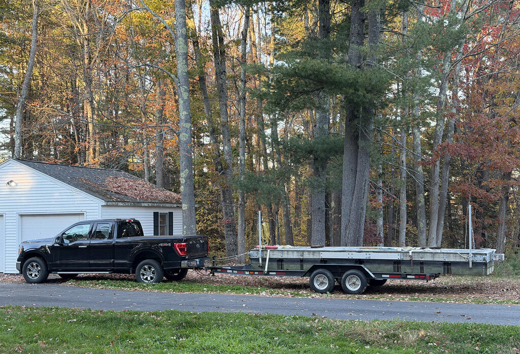 dock-back-in-yard-smaller-image.jpg.33545af630a6dde6127266a34906106f.jpg
